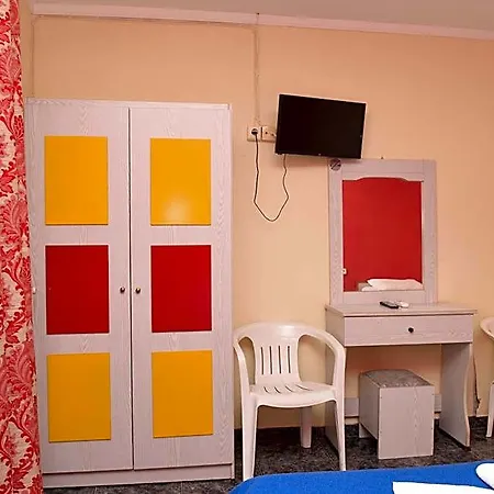 Dias *